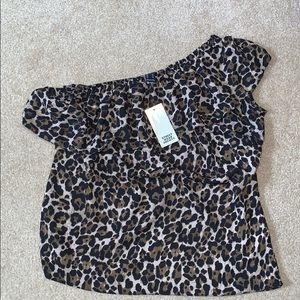 Off the shoulder cheetah top!